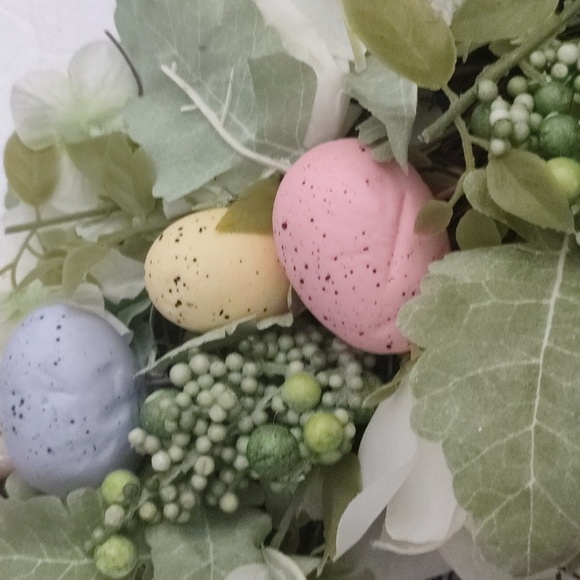 Long Easter Wreath - Picture 7 of 13